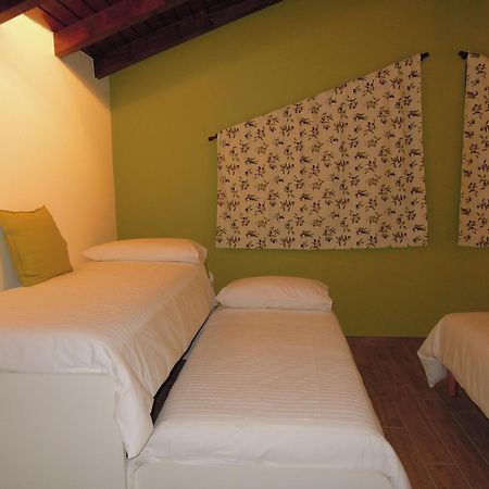 Ponte Lambro B&B Family And Group Bell'Ulivo المظهر الخارجي الصورة